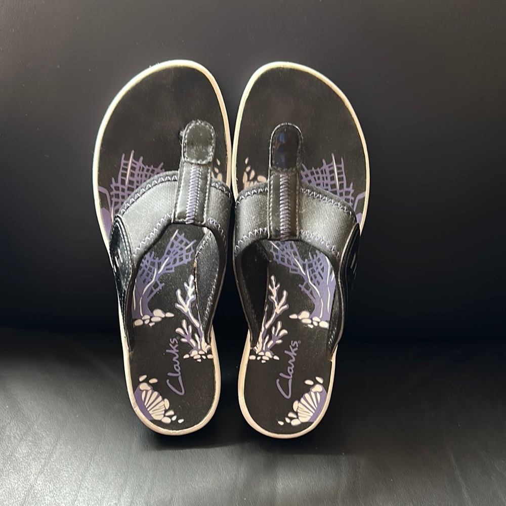 Size 8 M - Clarks Black Wedge Flip Flops